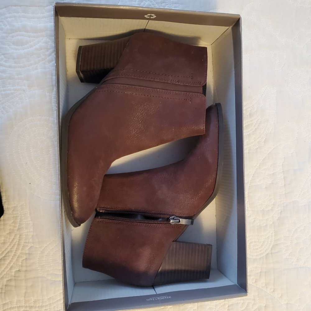 Franco Sarto Aeron Brown Leather Healed Bootie
